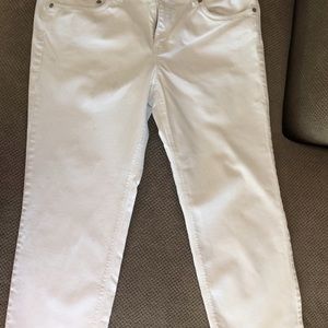 White crop pants